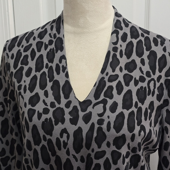 Chicos 1 (medium) Leopard print tunic top. NWOT - Picture 2 of 10
